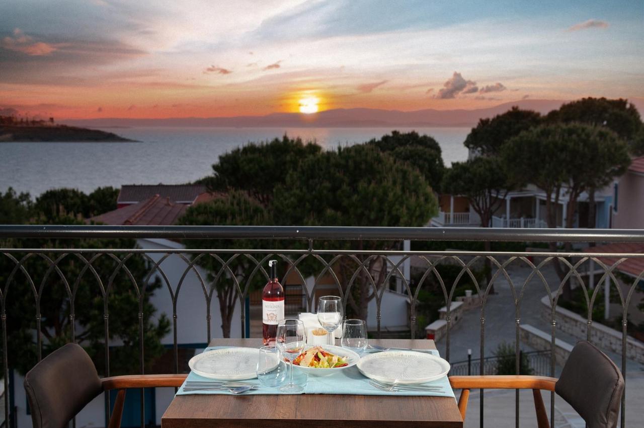 Le Ciel Hotels & Wellness Club Çeşme Extérieur photo